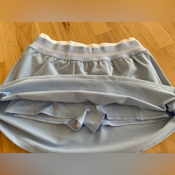 ALO Yoga Seashell Blue Airbrush Better Together Tennis Skirt - Picture 6 of 11